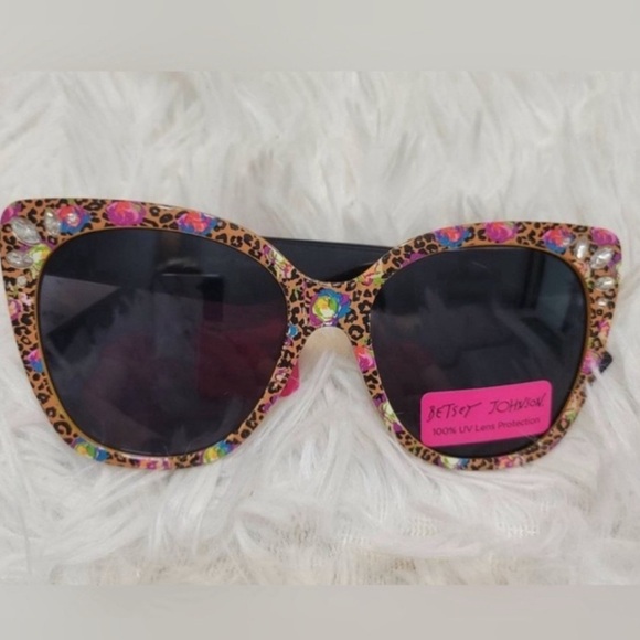 Betsey Johnson Leopard/Floral with Crystal   Accents NWT’s - Picture 1 of 5